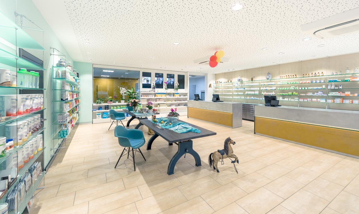 Fertiggestellte Offizin der Sonnen Apotheke Hohenlimburg