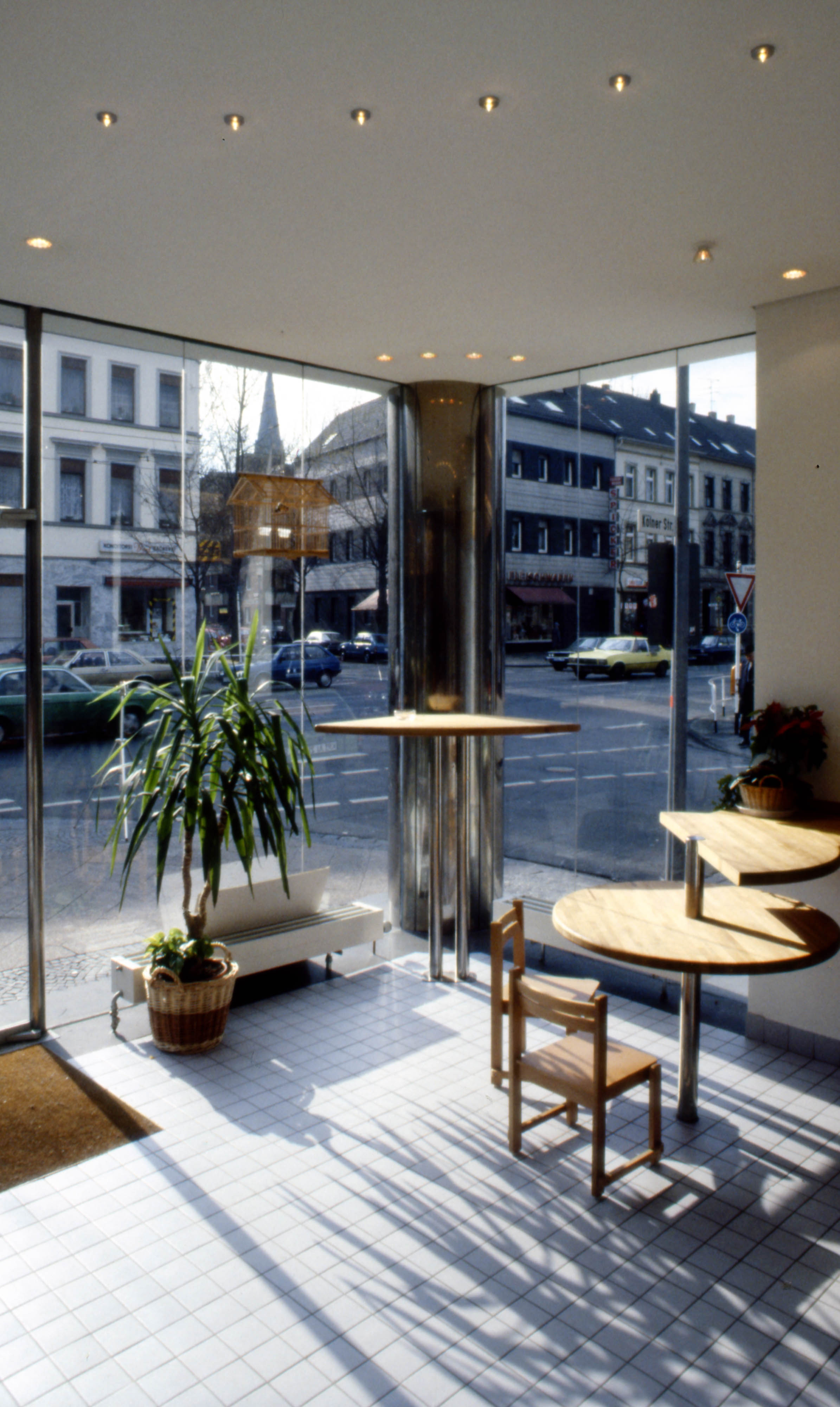Schaufenster des Imbiss Mahlzeit